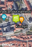 Před branami Paláce spravedlnosti