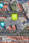 Před Palácem spravedlnosti
